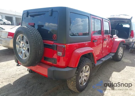 2016 Jeep Wrangler Unlimited Sahara z USA, uszkodzony, nr VIN 1C4BJWEG8GL323428